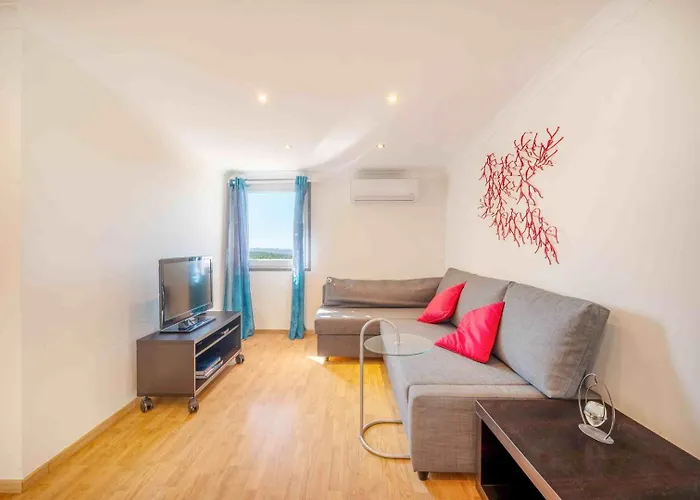 One Haven With Stunning Views * 아우카비데시